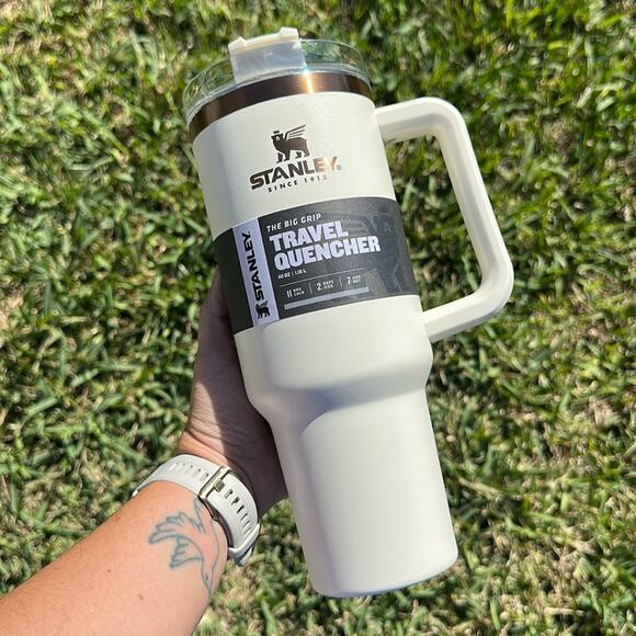 NWT Stanley X Magnolia Cream & Cooper Adventure Quencher 40oz Tumbler - Picture 1 of 7